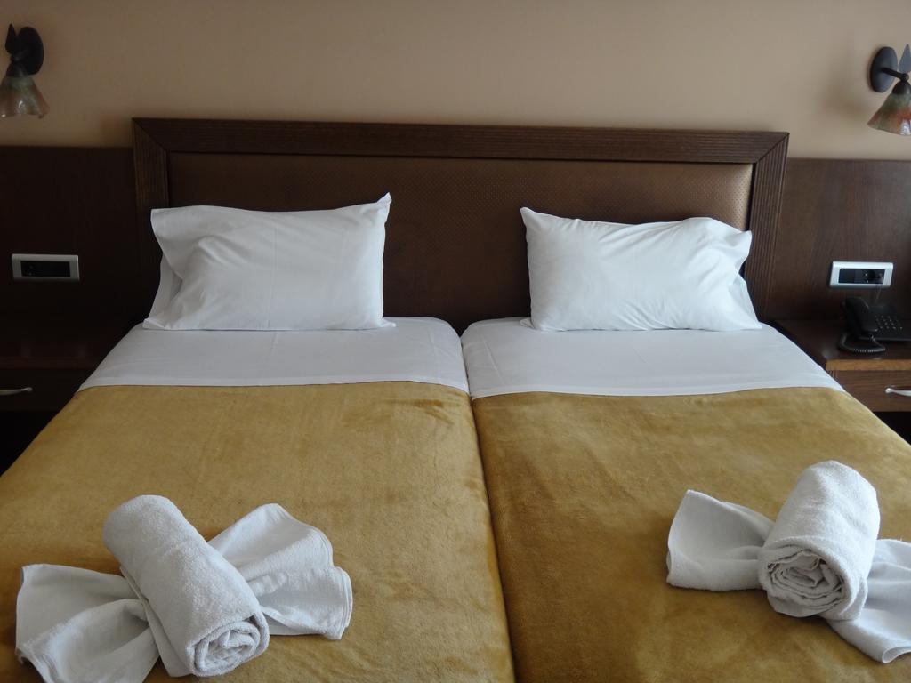 9 Queens Spa Hotel Loutra Edipsou  Extérieur photo