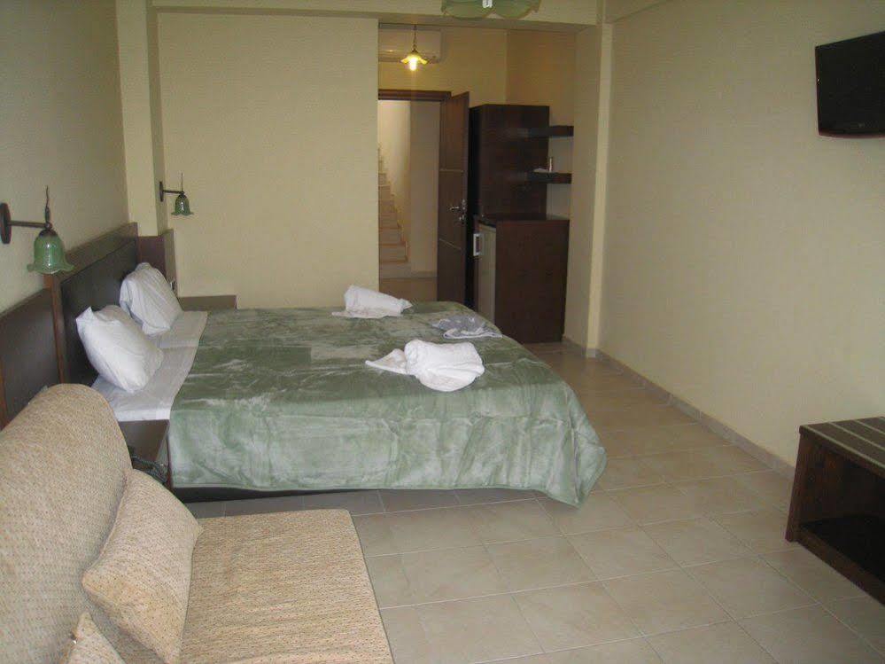9 Queens Spa Hotel Loutra Edipsou  Extérieur photo